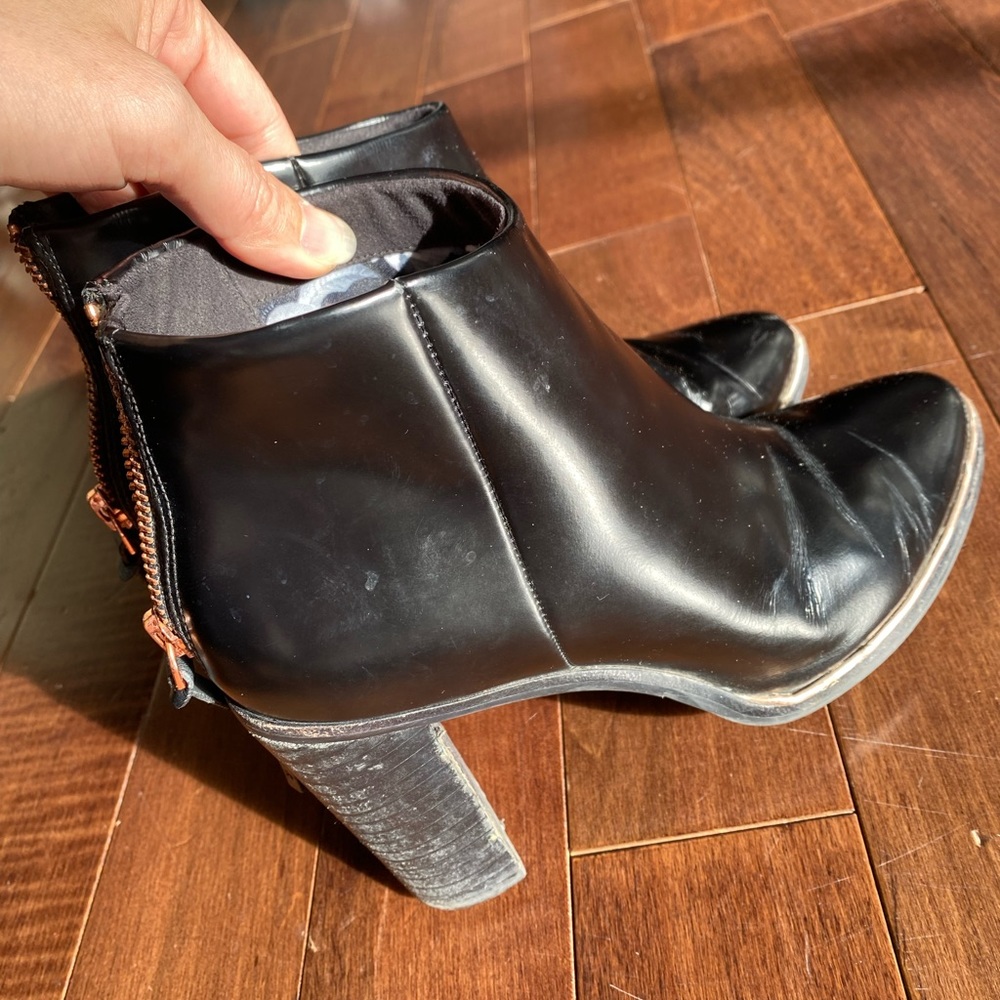 Ted Baker London BLACK LEATHER Women's Vaully Bootie, US 6